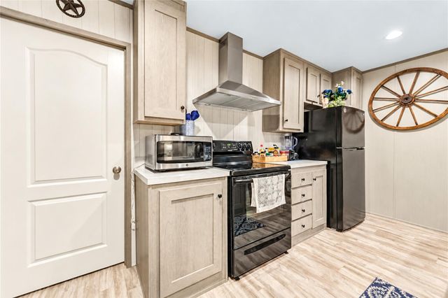 225 County Road 3294, Cleveland, TX 77327