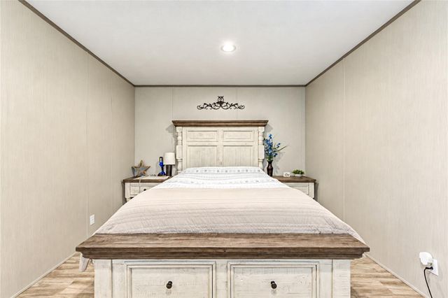 225 County Road 3294, Cleveland, TX 77327