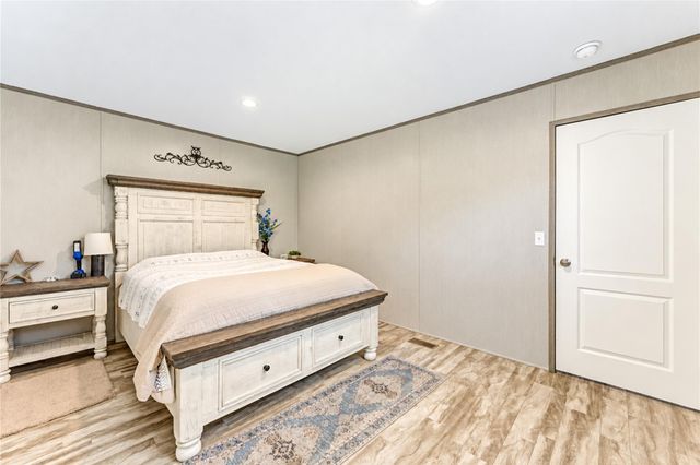 225 County Road 3294, Cleveland, TX 77327