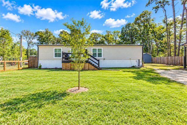225 County Road 3294, Cleveland, TX 77327