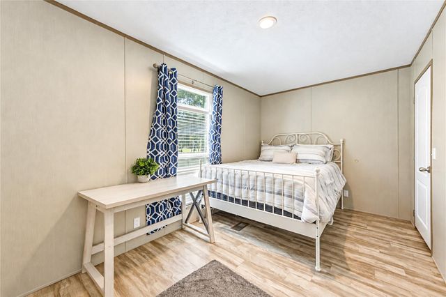 225 County Road 3294, Cleveland, TX 77327