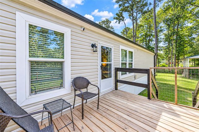 225 County Road 3294, Cleveland, TX 77327