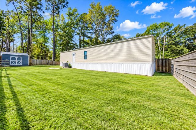 225 County Road 3294, Cleveland, TX 77327