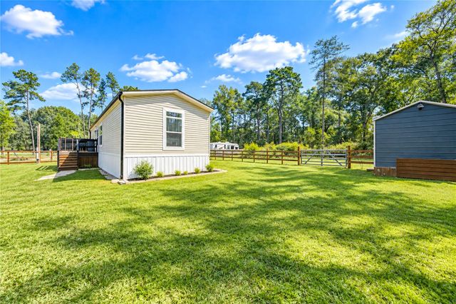 225 County Road 3294, Cleveland, TX 77327