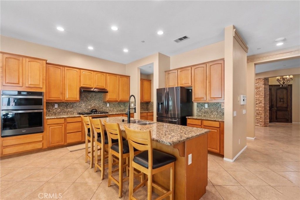 Image 7 of property listing at 2810 Countrywood Lane, West Covina, CA 91791