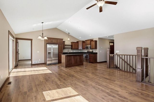 2873 Fairway Drive, Altoona, WI 54720