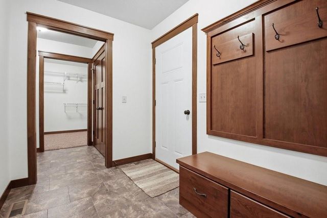 2873 Fairway Drive, Altoona, WI 54720