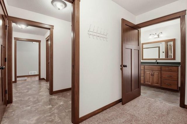 2873 Fairway Drive, Altoona, WI 54720