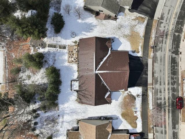 2873 Fairway Drive, Altoona, WI 54720
