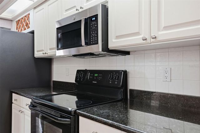 6125 NANTUCKET LANE, Spring Hill, FL 34608