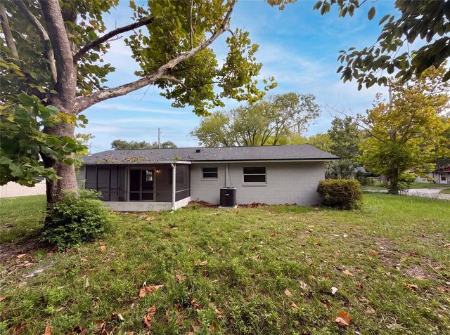 1735 JEFFERSON DRIVE, Mount Dora, FL 32757