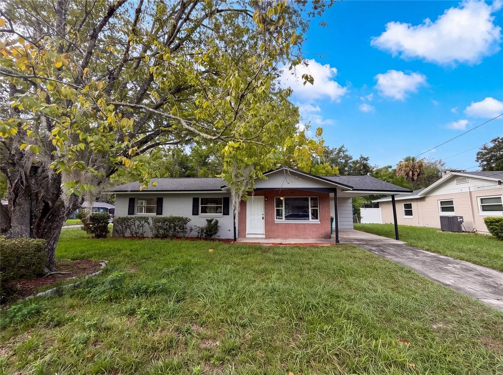 1735 JEFFERSON DRIVE, Mount Dora, FL 32757