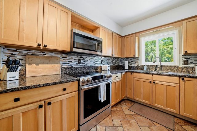 955 INDIAN ROCKS ROAD S, Largo, FL 33770