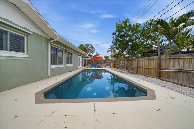 955 INDIAN ROCKS ROAD S, Largo, FL 33770