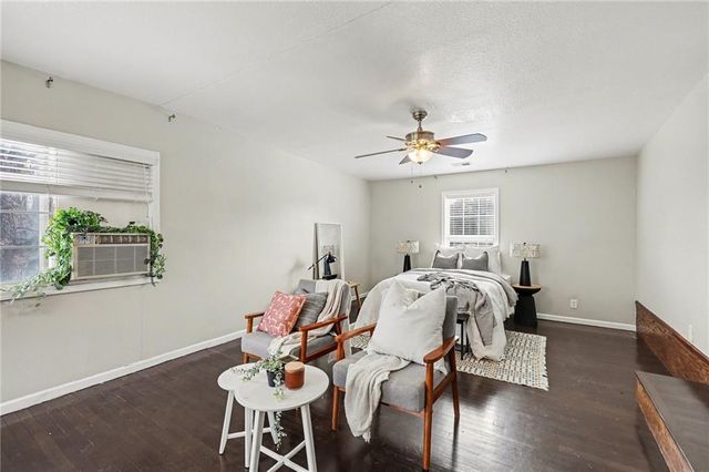 2900 E RED BRIDGE Road, Kansas City, MO 64137