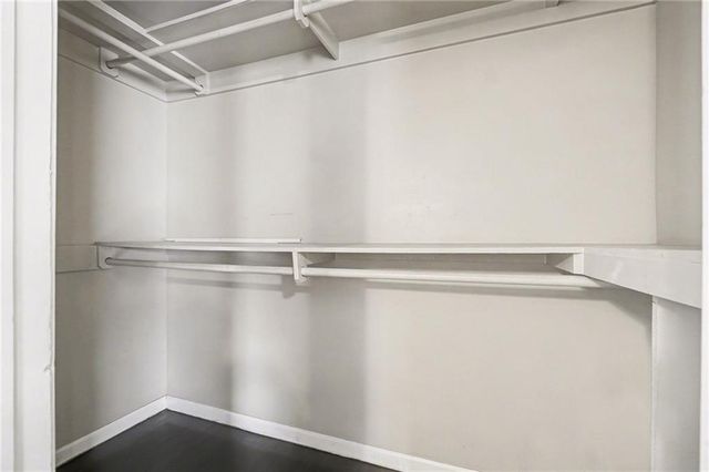 2900 E RED BRIDGE Road, Kansas City, MO 64137