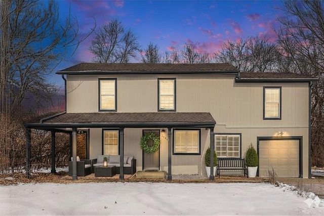 2900 E RED BRIDGE Road, Kansas City, MO 64137