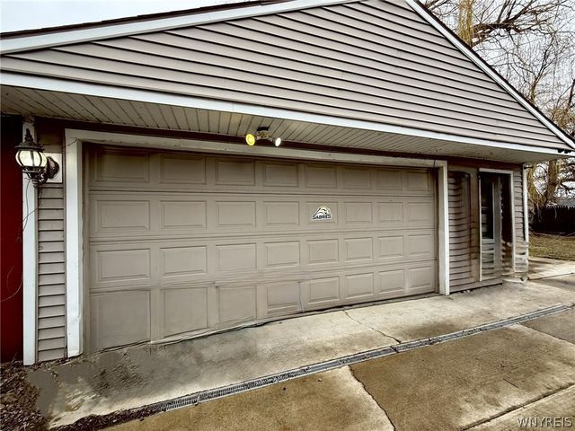 26 Trowbridge Street, Buffalo, NY 14220