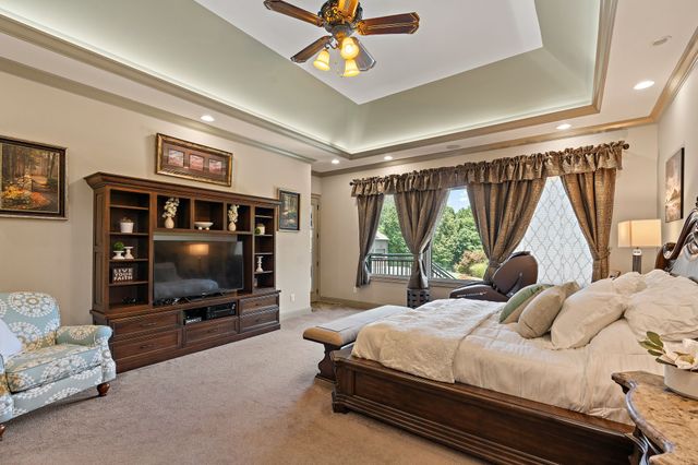 6704 Highway 52, W, Lafayette, TN 37083