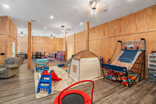 6704 Highway 52, W, Lafayette, TN 37083