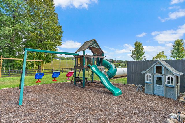 6704 Highway 52, W, Lafayette, TN 37083