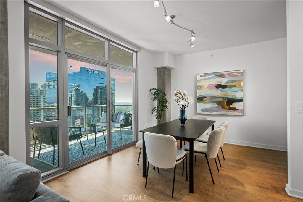 Image 12 of property listing at 800 The Mark Lane 1806, San Diego, CA 92101