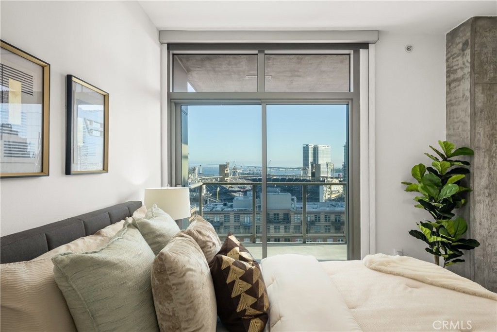 Image 27 of property listing at 800 The Mark Lane 1806, San Diego, CA 92101