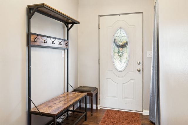 25W361 Doris Avenue, Carol Stream, IL 60188