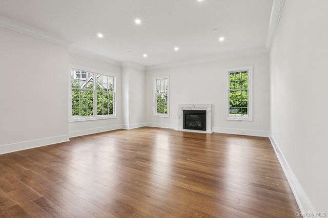 15 High Point Terrace, Scarsdale, NY 10583