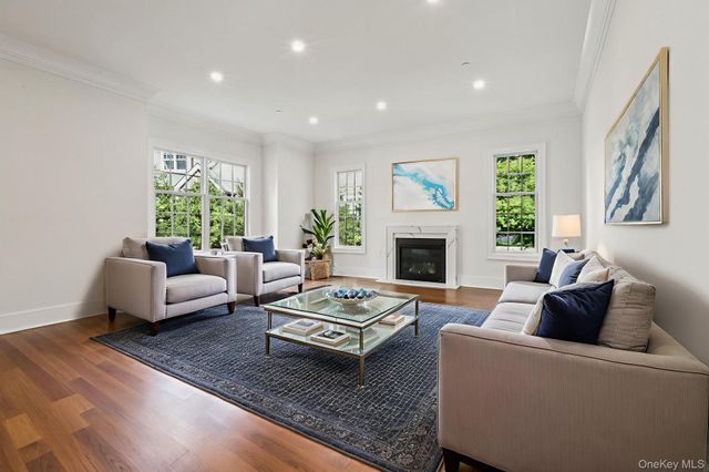 15 High Point Terrace, Scarsdale, NY 10583