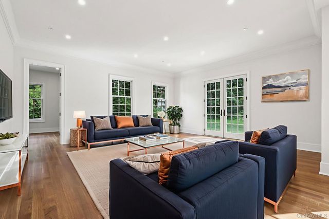 15 High Point Terrace, Scarsdale, NY 10583