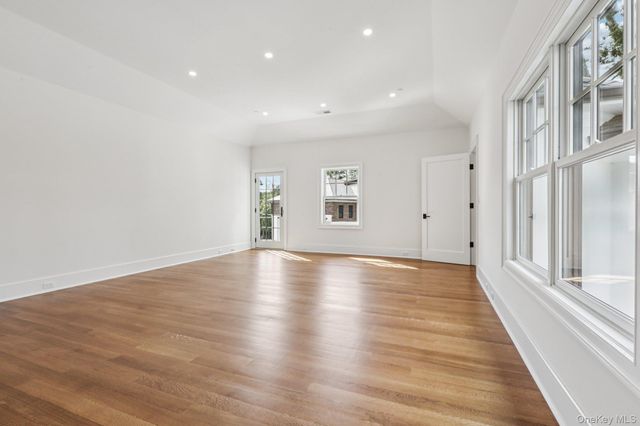 15 High Point Terrace, Scarsdale, NY 10583