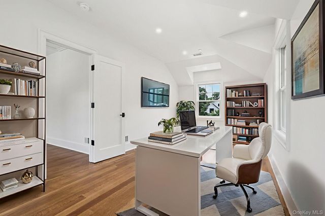 15 High Point Terrace, Scarsdale, NY 10583