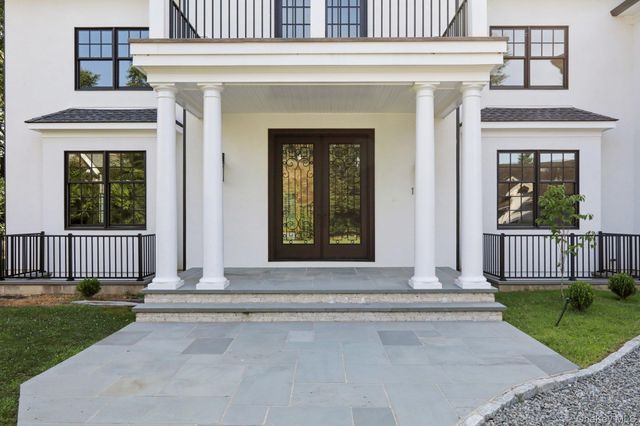 15 High Point Terrace, Scarsdale, NY 10583