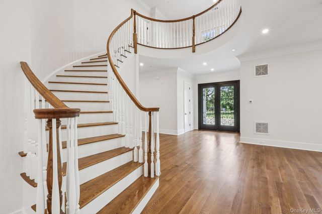 15 High Point Terrace, Scarsdale, NY 10583