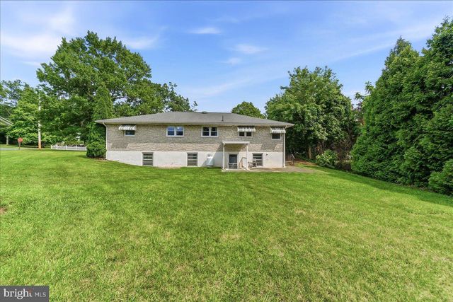 67 1ST AVE, Pottstown, PA 19464