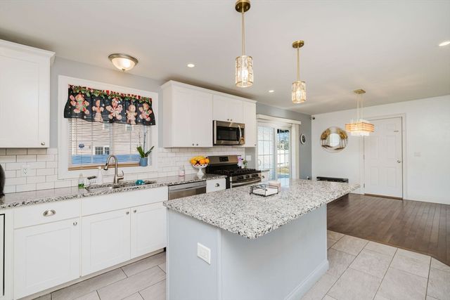 65 Armsby St, New Bedford, MA 02745