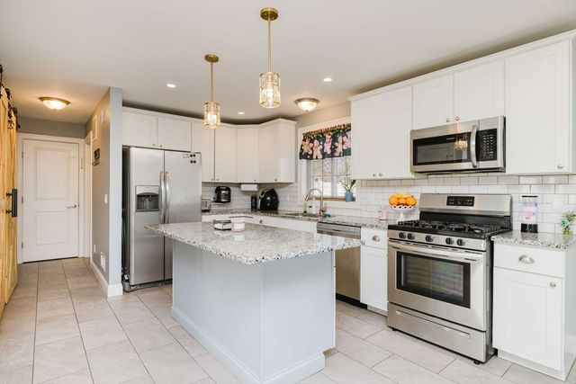 65 Armsby St, New Bedford, MA 02745