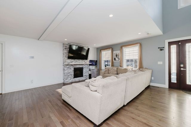 65 Armsby St, New Bedford, MA 02745