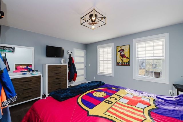 65 Armsby St, New Bedford, MA 02745