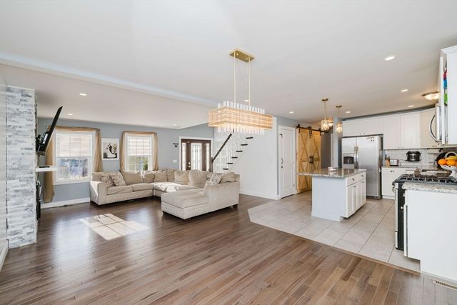 65 Armsby St, New Bedford, MA 02745