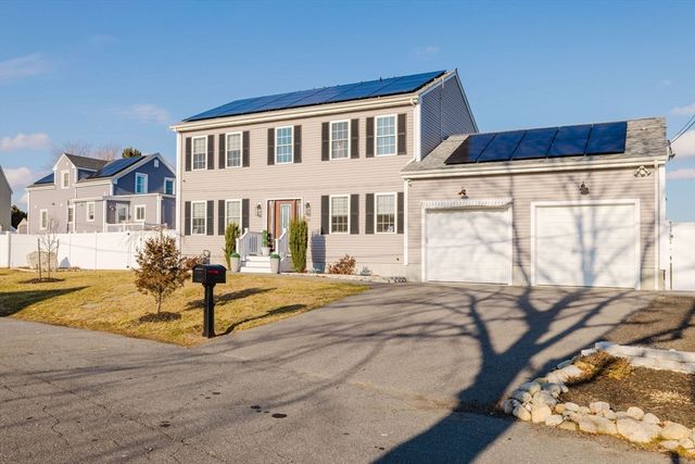 65 Armsby St, New Bedford, MA 02745