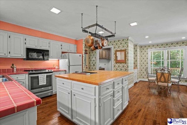 200 Westover Drive, Hartsvile, SC 29550