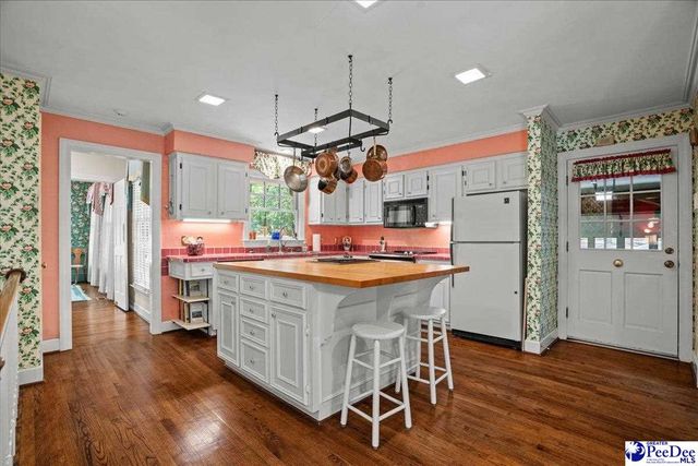 200 Westover Drive, Hartsvile, SC 29550