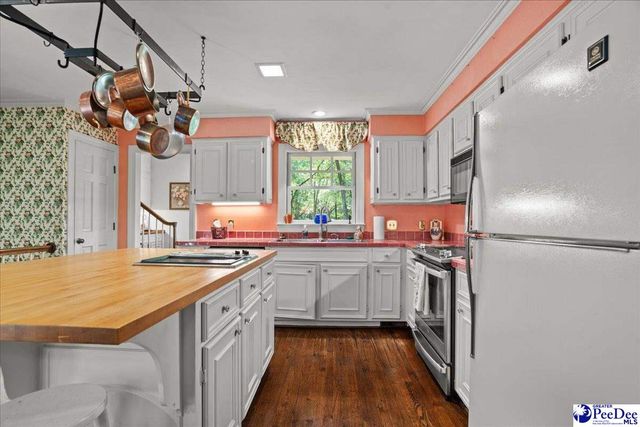 200 Westover Drive, Hartsvile, SC 29550