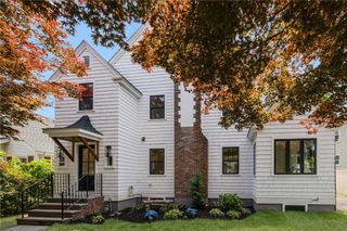 111 Kay Street, Newport, RI 02840