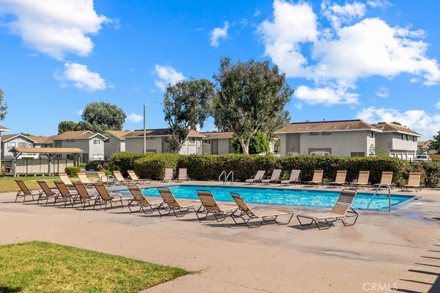 9705 Bickley Drive 5, Huntington Beach, CA 92646