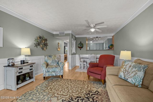 118 Lake Avenue 303, Morehead City, NC 28557