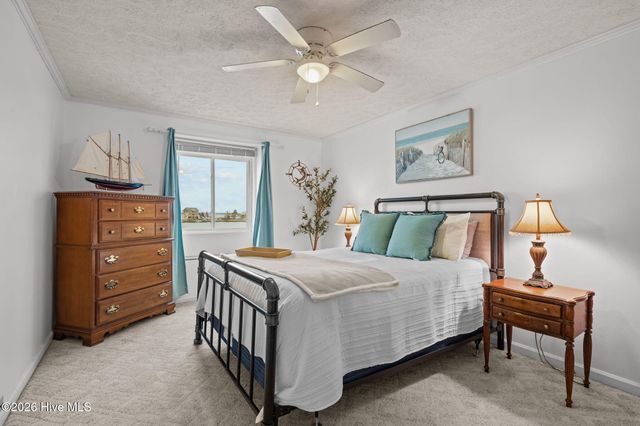 118 Lake Avenue 303, Morehead City, NC 28557