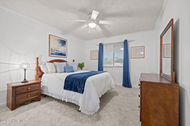 118 Lake Avenue 303, Morehead City, NC 28557